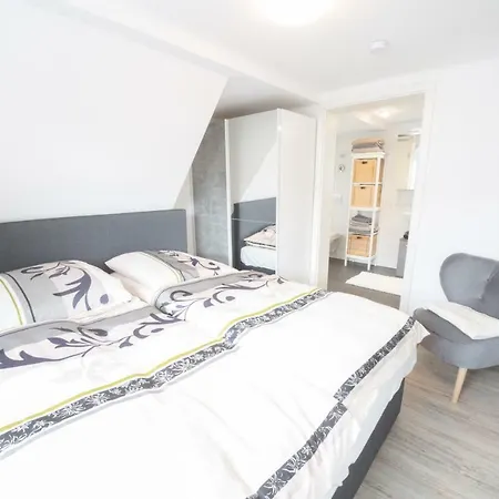 Superhost Flat Near Opera Apartment